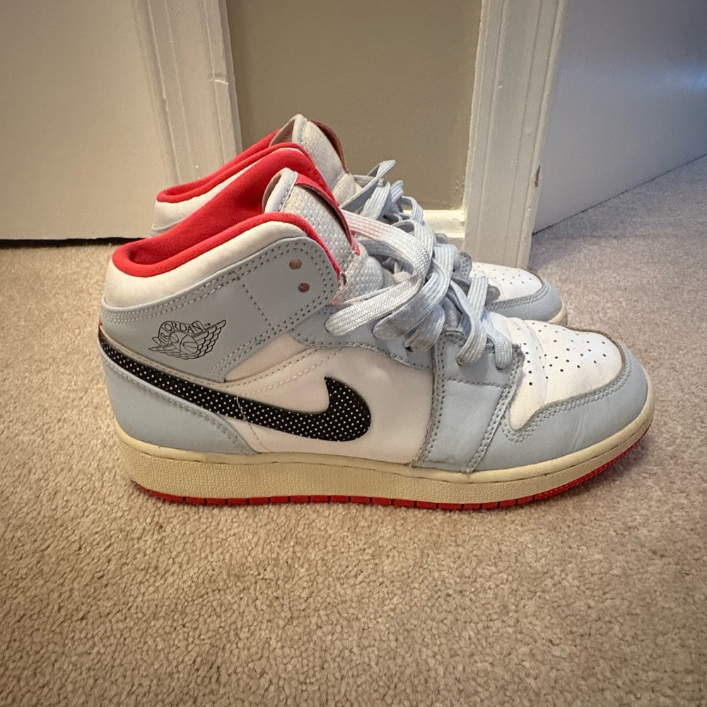 Jordan sneakers light blue, white, red